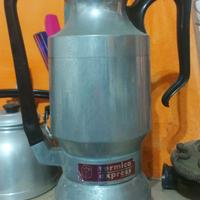 macchina da caffe' molto antica