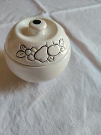 Zuccheriera/formaggiera in ceramica bianca Deruta