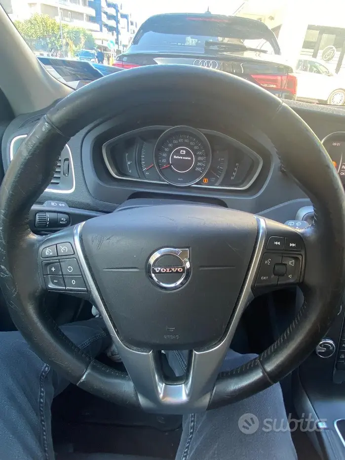 Volvo V40 (2012-2020)