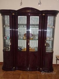 Elegante Vetrina in Piuma di Mogano