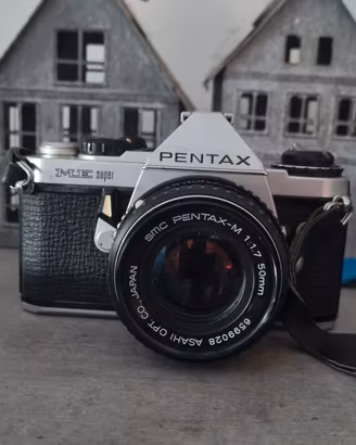 Fotocamera Pentax ME  Super obiettivo  50 mm f1.7 