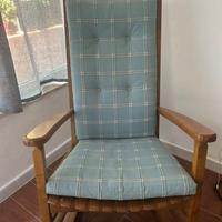 Coppia Sedie a Dondolo in Legno  con Cuscini