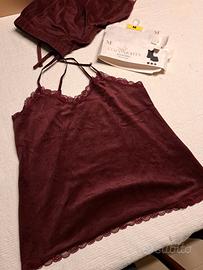 Pigiama corto in velluto bordeaux con pizzo