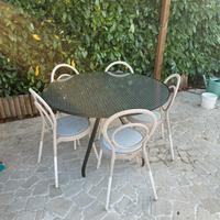 Tavolo tondo + 5 sedie rattan e vetro (marca EMU)