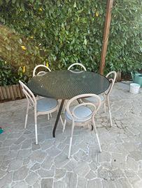 Tavolo tondo + 5 sedie rattan e vetro (marca EMU)