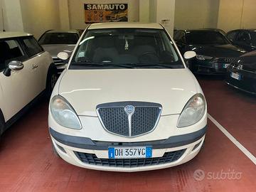 Lancia Ypsilon 1.4 Argento