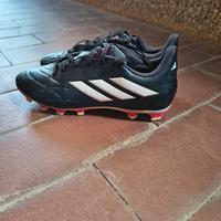 Scarpe da calcio Adidas 40 come nuove 