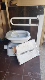 w c  per disabili più tavoloccia 