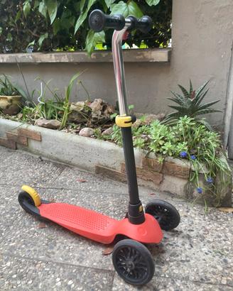 Monopattino per bambin*