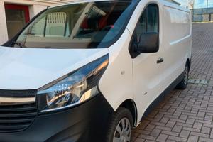 Opel Vivaro passo lungo