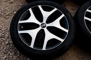 cerchi e gomme nuove 19 originali Kia 
