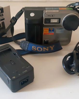 Fotocamera digitale SONY Mavica MVC-FD81