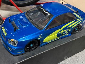 Auto radiocomandata 1:10 carbonio e brashless