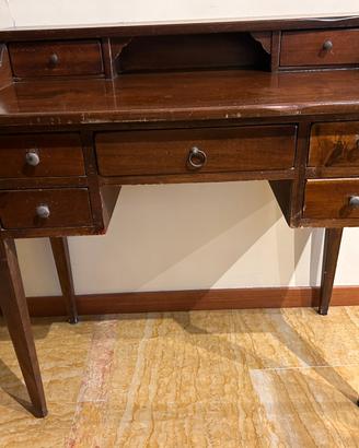 Scrittoio in legno