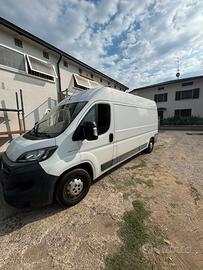 furgone fiat ducato professional con allestimento