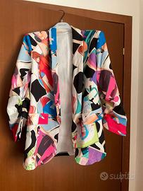 Giacca colorata con stampe e maniche 3/4