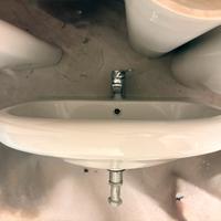 Lavandino da bagno ceramica usato