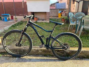 mountin bike da trail/ enduro giant stance 29 (L)