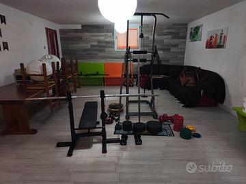 Set attrezzi palestra