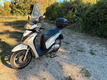 Honda SH 150 bianco