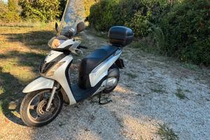 Honda SH 150 bianco
