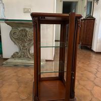 Vetrinetta bassa in legno