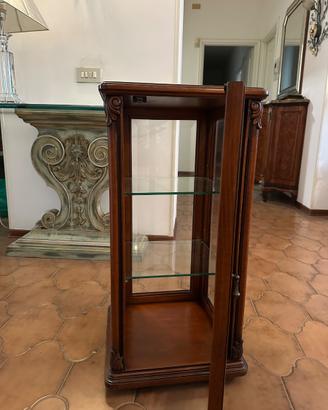 Vetrinetta bassa in legno
