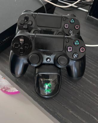 PlayStation 4 con 2 pad originali e 2 giochi