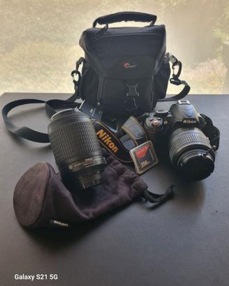Nikon D 3100 piu' due obiettivi: 18-55 mm e 55-200