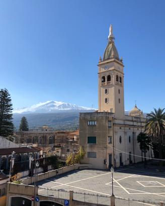 Super Panoramico Attico in Piazza Centrale