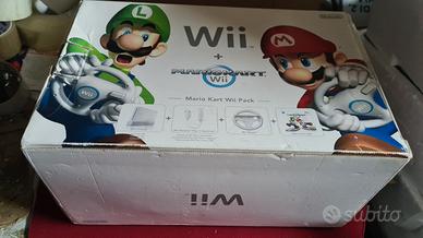 NINTENDO WII+2 giochi +scatola,completa di accesso