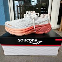 Saucony Hurricane 25