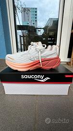 Saucony Hurricane 25