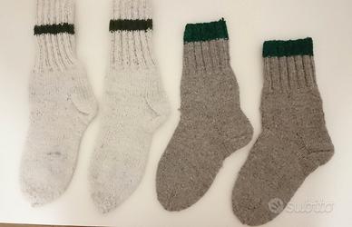 2 paia di calze in vera lana lavorate a mano nuove