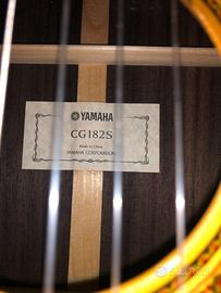 Chitarra YAMAHA CG182S