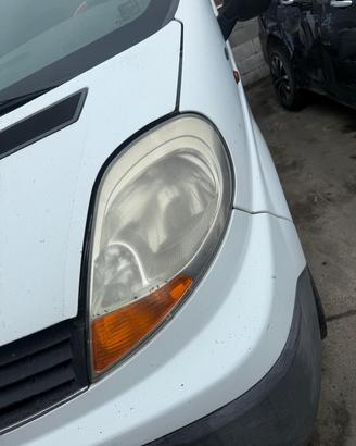 Faro anteriore sx RENAULT TRAFIC anno 2007 cil. 19