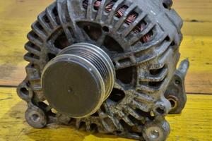 Alternatore per Audi Dodge Ford Jeep ecc 06F903023