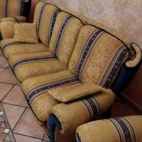 Divano con 2 poltrone