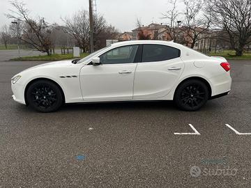 Maserati ghibli 250 cv