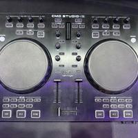 Behringher CMD studio 4A