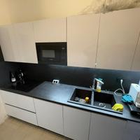 cucina compresa di isola