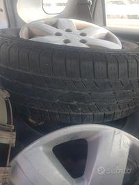 Gomme 205/70/15 Terios