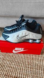 Nike Shox R4