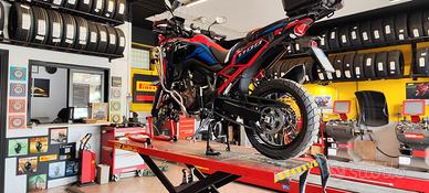 treno pneumatici metzeler karoo Honda africa twin 