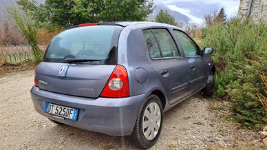 Renault clio storia