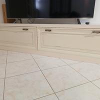 Mobile basso/ Legno massello