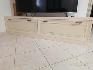 Mobile basso/ Legno massello
