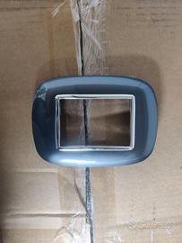 Placche grigio scuro compatibili Btcino Axolute