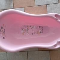 Vaschetta rosa in plastica per bagnetto bambino