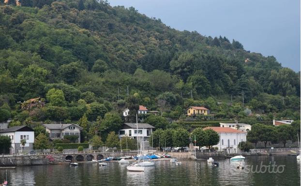 Stanza singola con balconi e posto auto - LIBERA